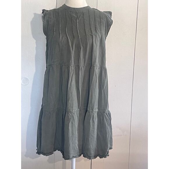 Velvet Heart Size Medium‎ Army Green Sleeveless Dress w/ Tiered Skirt - Picture 1 of 5